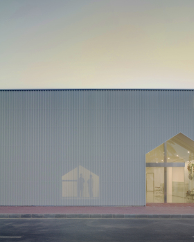 DEL CARMEN 殡仪馆丨西班牙穆尔西亚丨MCEA | Arquitectura