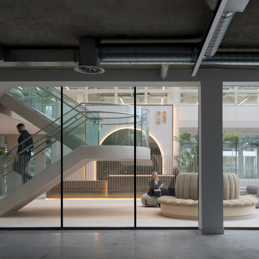 东港P2区丨英国丨Rigby & Rigby 创意部门-32