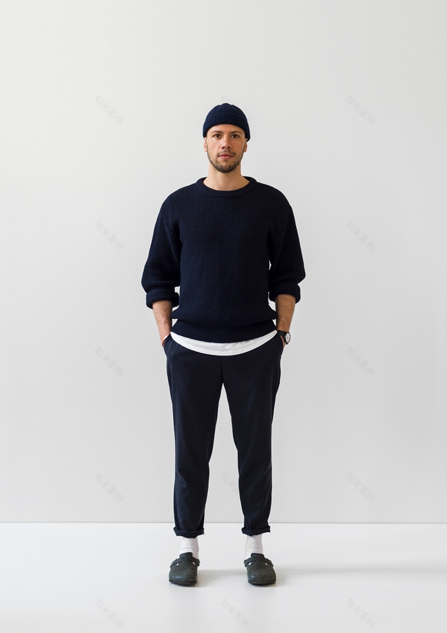 德国艺术家Simon Freund“自拍”艺术展-14