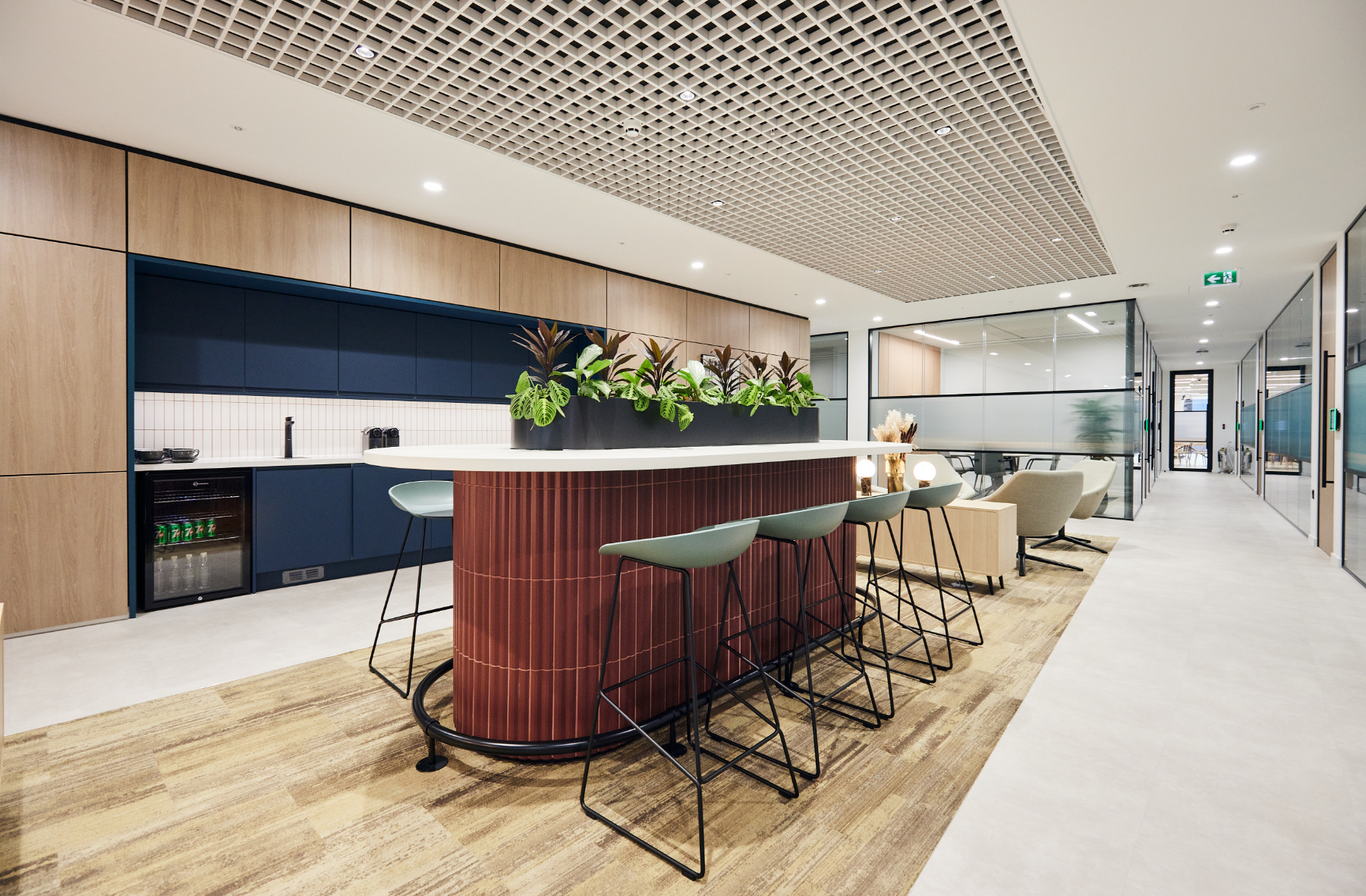 A Look Inside Hampshire Trust Bank’s New London Office - Officelovin'-3