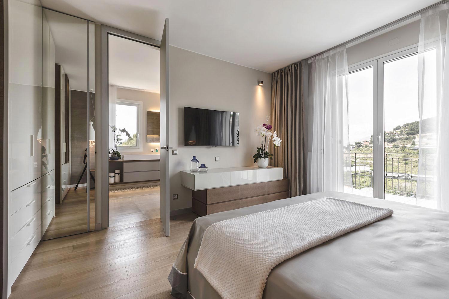 意大利 Bordighera 别墅,自然色彩的室内设计典范-25