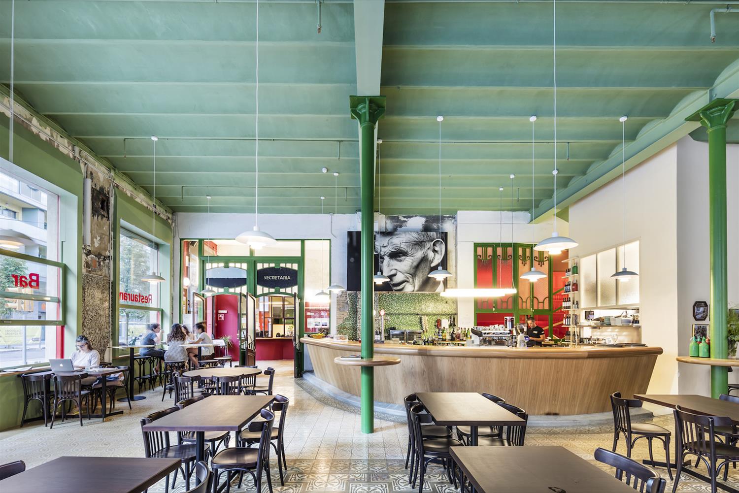 巴塞罗那萨拉贝克特剧院-6