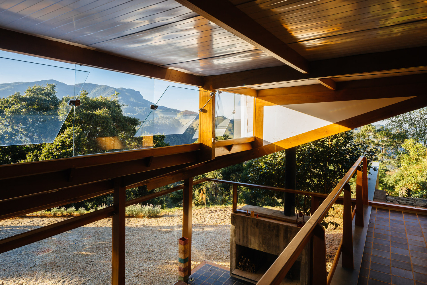 巴西半山坡住宅——自然与设计的完美融合-39