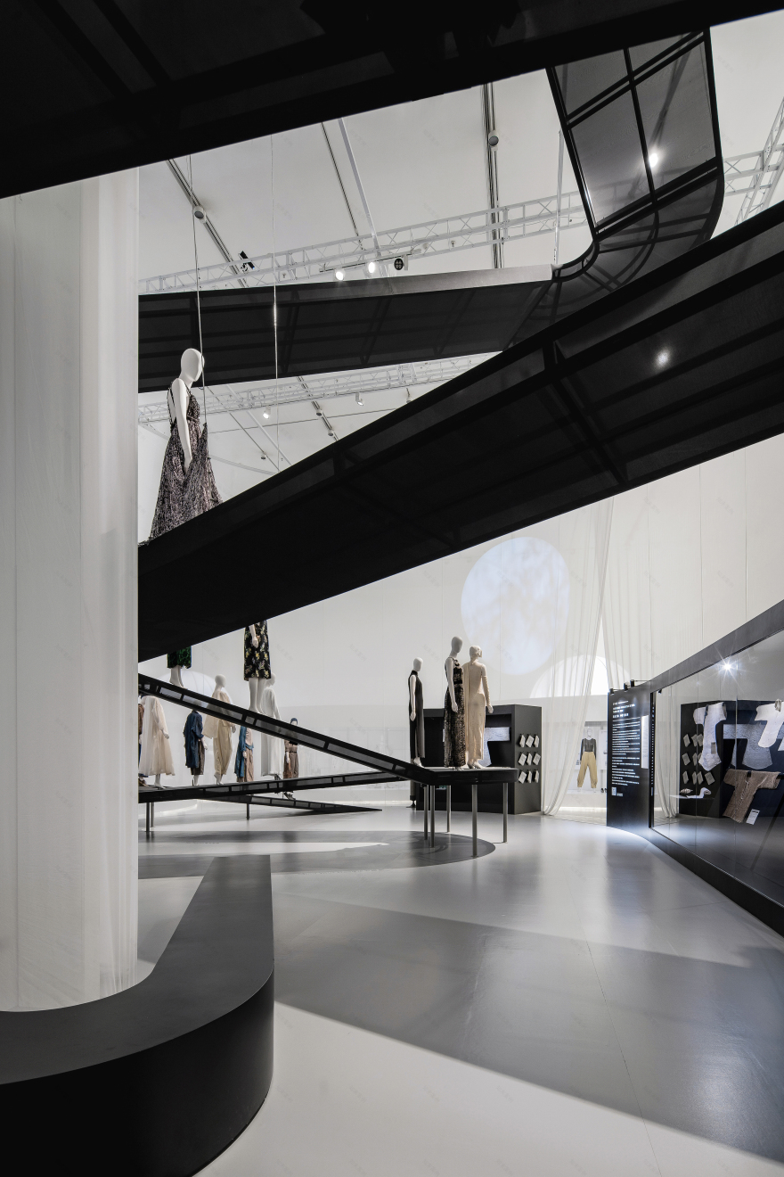 V&A 博物馆“时尚与自然”展览丨中国深圳丨Studio 10-49