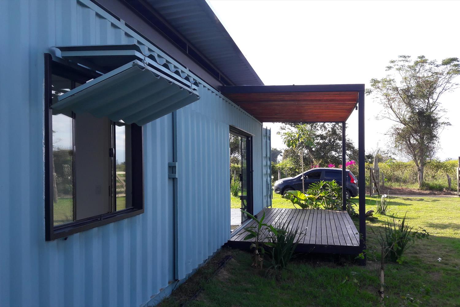 巴西建筑师 Delton Leandro 的集装箱住宅设计-4