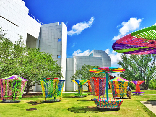 'Los Trompos'临时装置-32