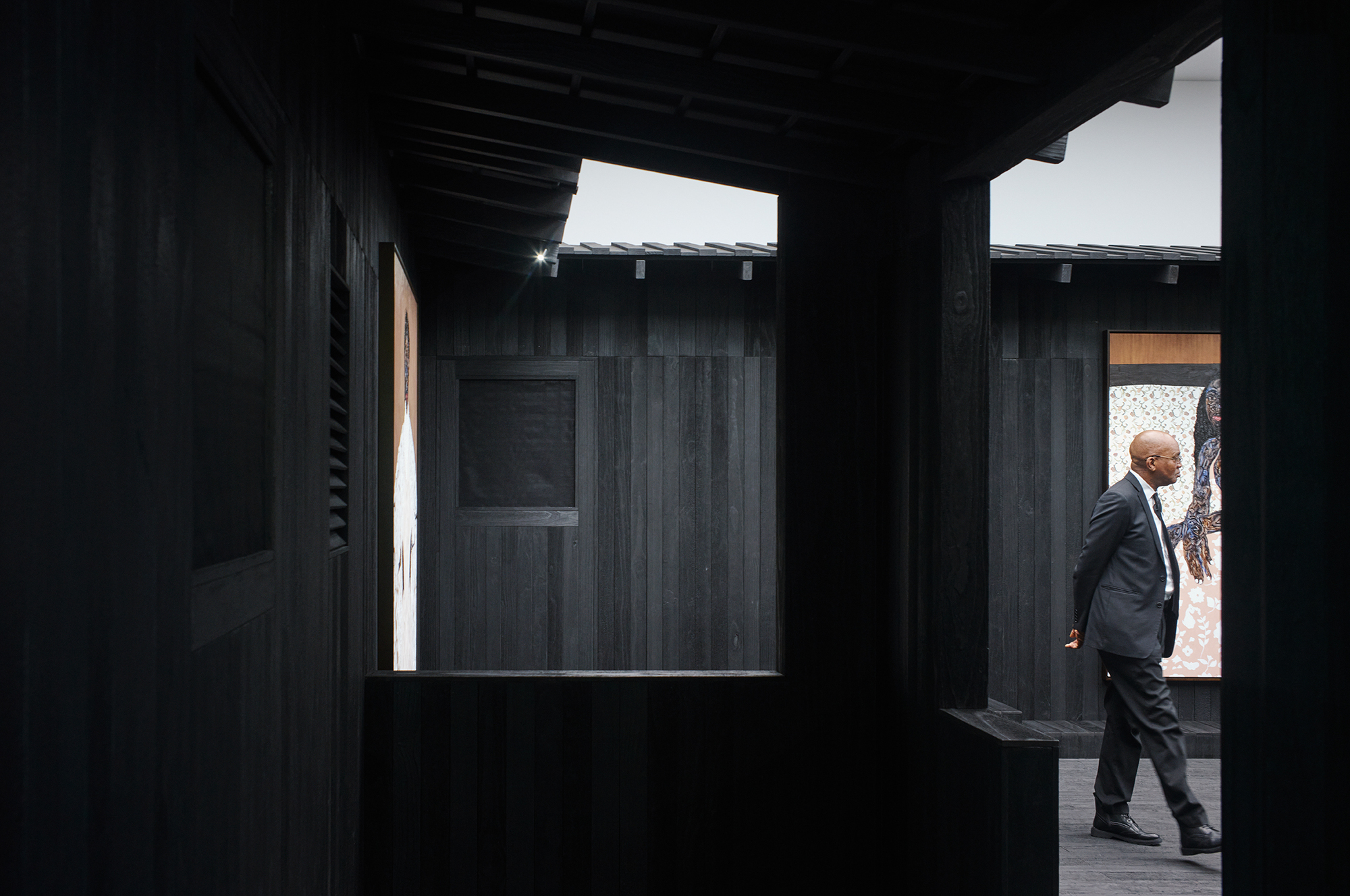 Awulai Ashia & Nkyinkyim Exhibition at Gagosian / DeRoche Projects-34