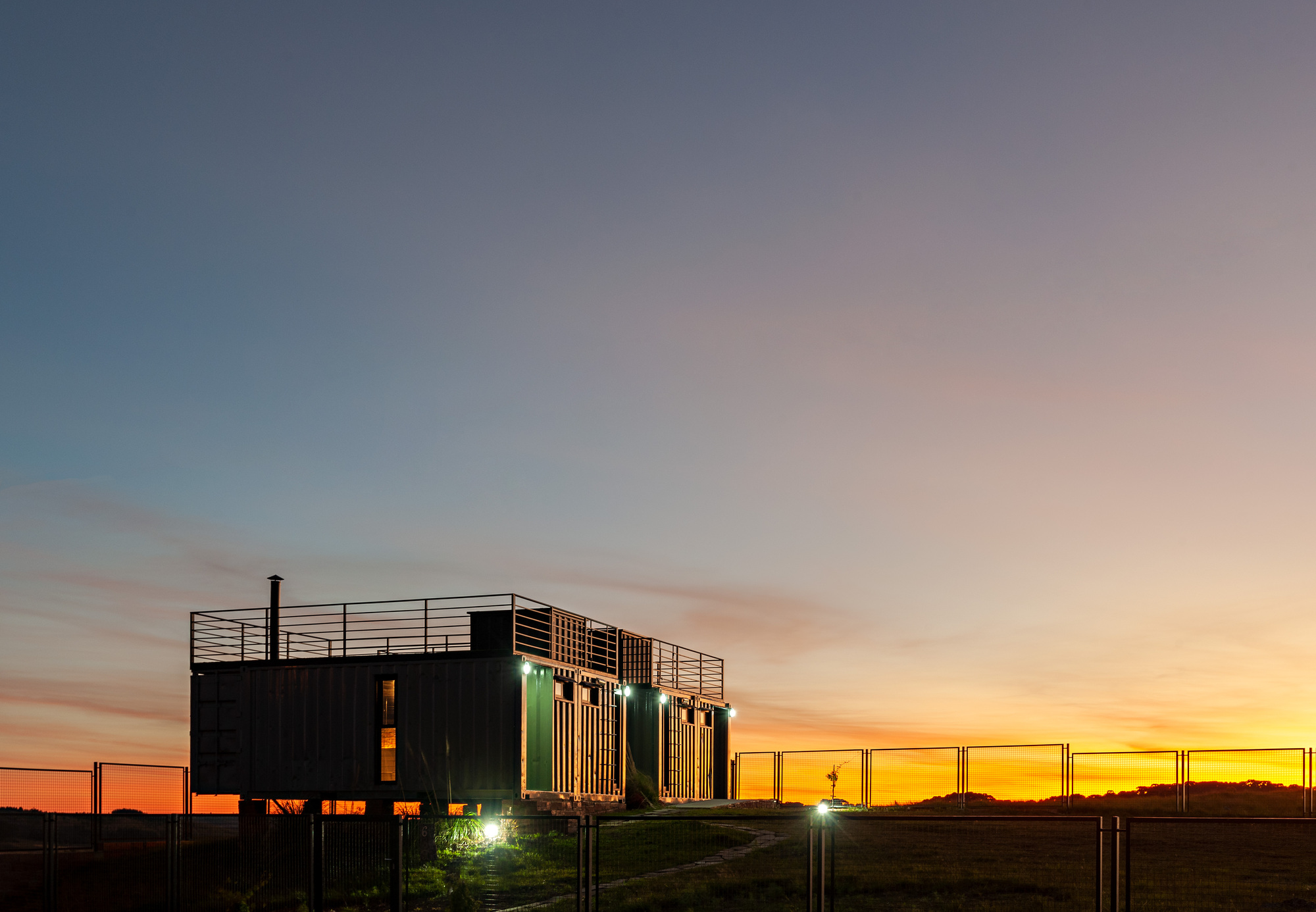 Cambará Container House / Estúdio Saymon Dall Alba+ Mégui Dal Bó Arquiteta-34