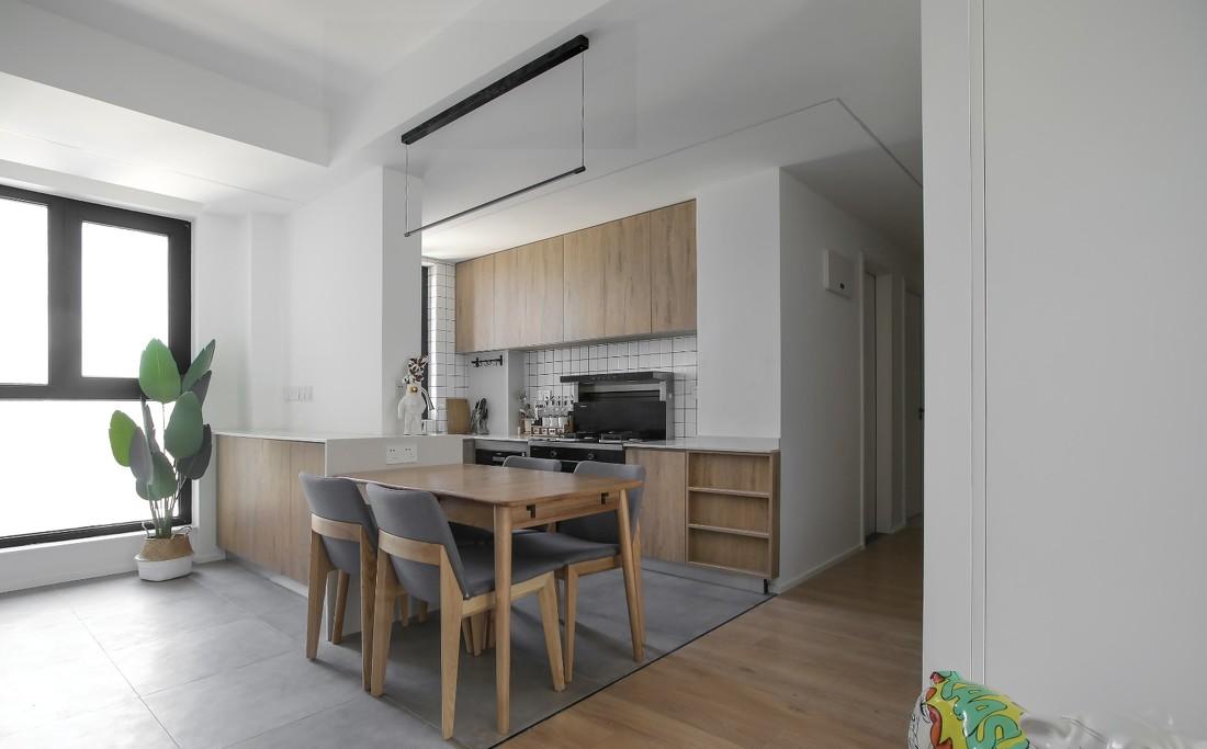 南北通透户型的卧室改造，实现储物与空间利用最大化-16