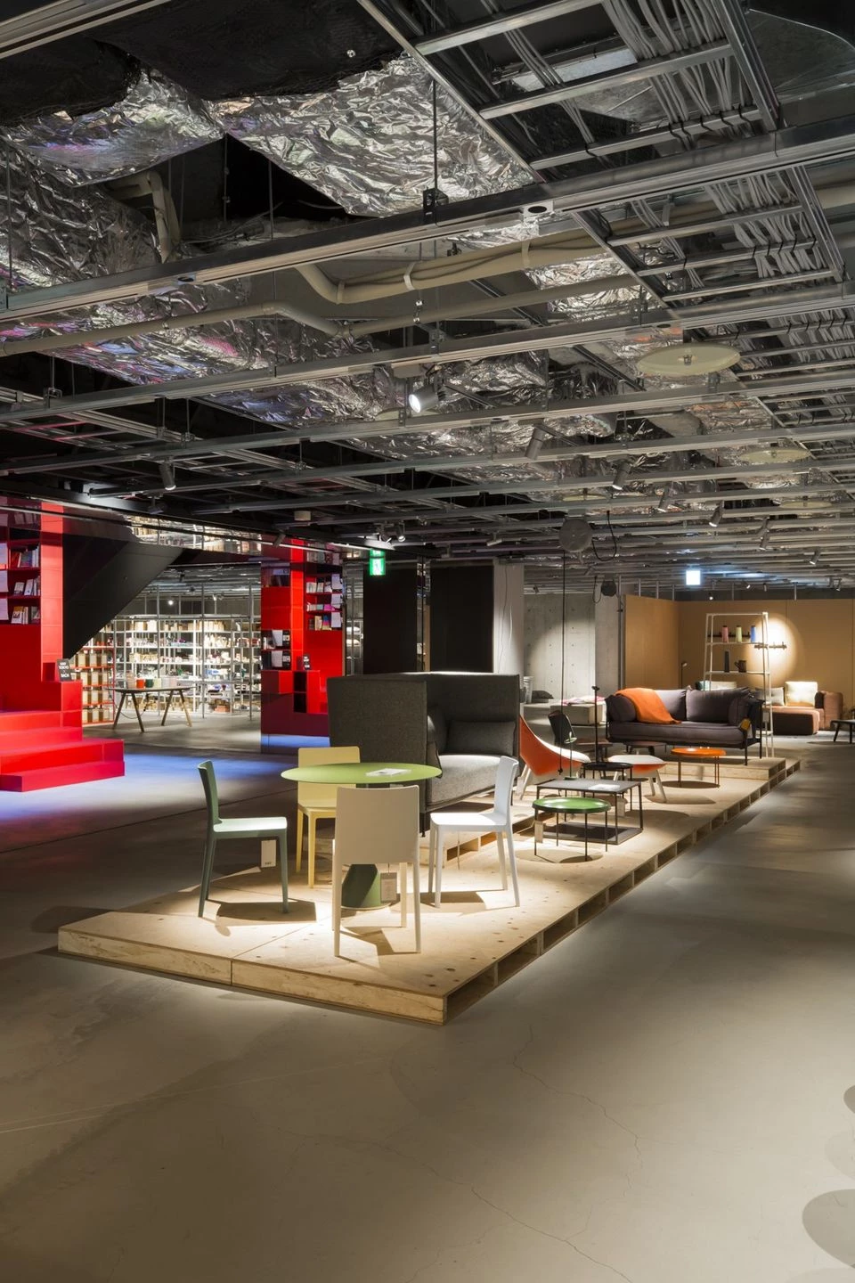 东京 HAY 旗舰店 | 灵活可变的家具系统空间-33