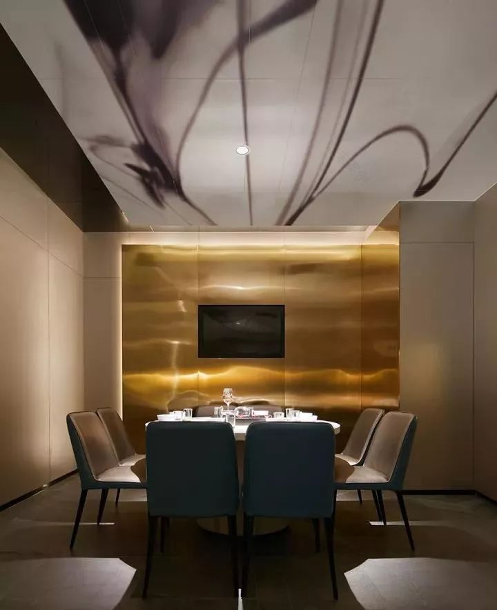 商业丨海底捞演绎现代火锅店-17