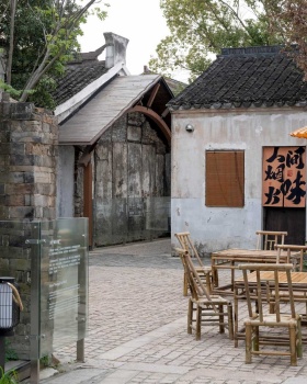 黄墙里的小酒馆· 焦溪是家小院丨中国常州丨平介设计,远见文旅
