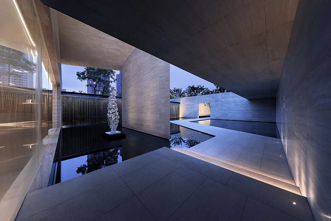 重庆壹方艺术馆 | 解构自然，重塑山城艺术地标-37