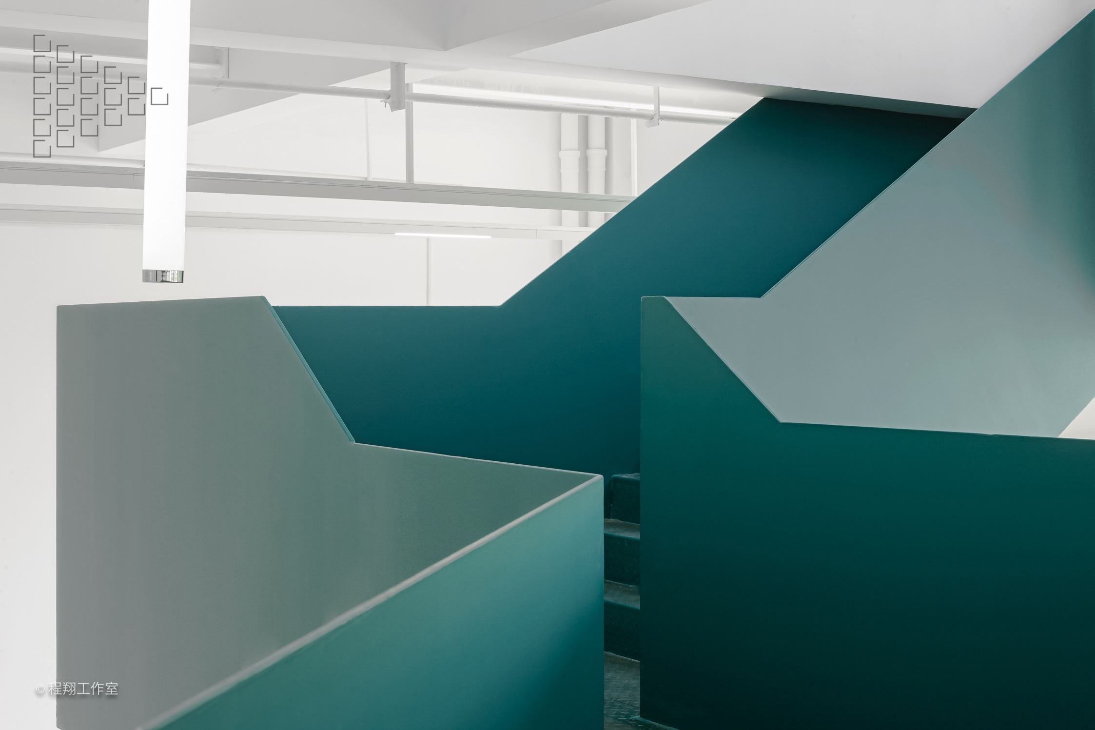 至美青绿遇姜黄,蜿蜒曲折舞线条丨否则-13