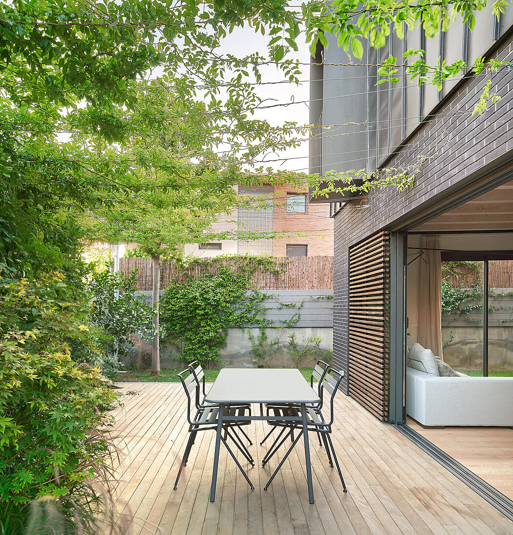 碳屋丨西班牙巴塞罗那丨Metric-10