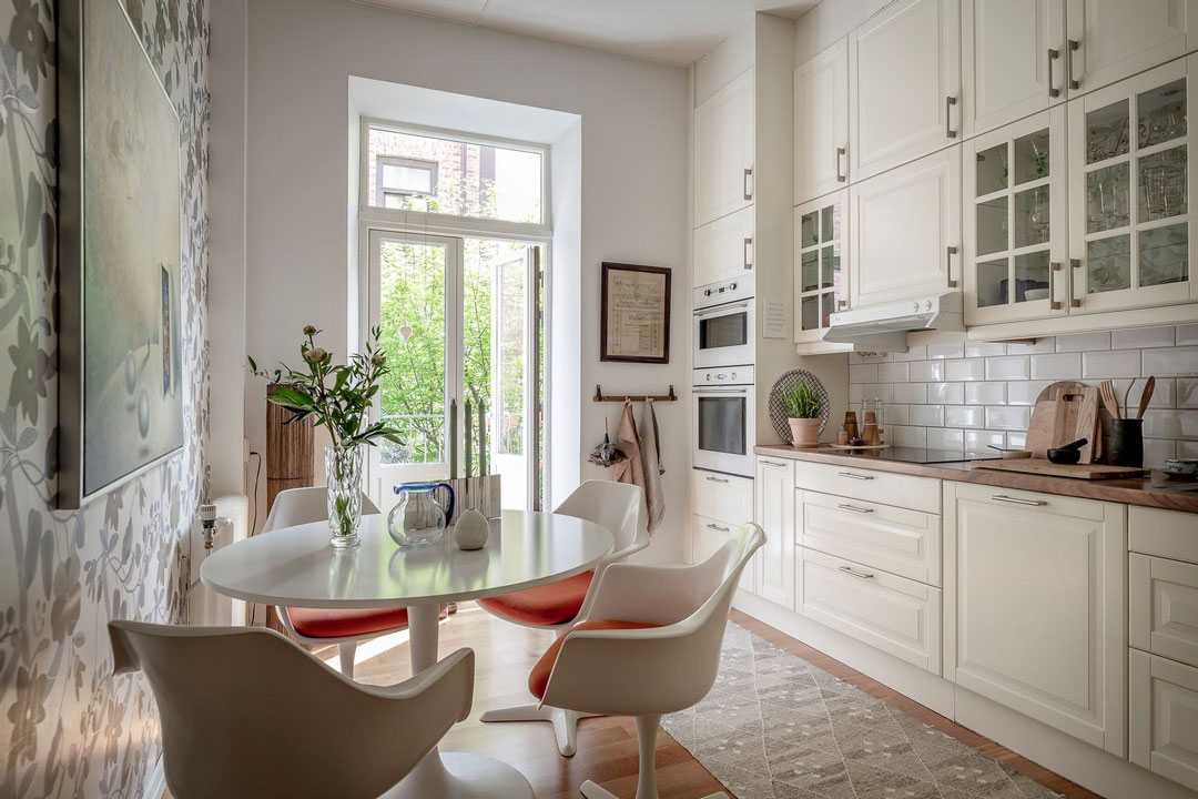 色彩斑斓的瑞典公寓 | 现代艺术装点生活空间-22