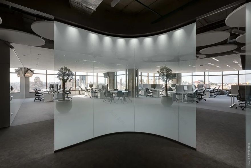 极简创意空间 · 东京新内拉里 28 号楼办公室丨日本东京丨ZOTOV&CO-28