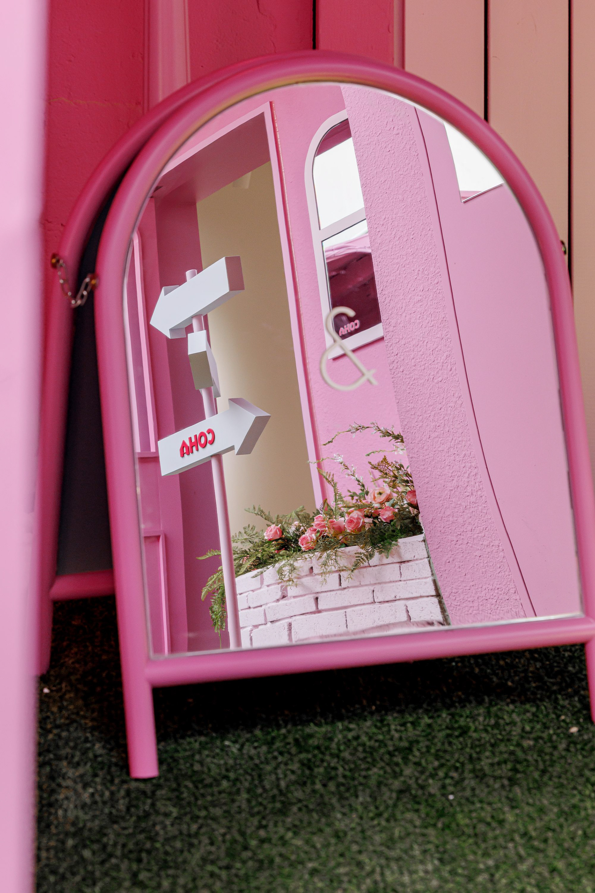 Rom&nd Flagship Store, Pink Office in Seongsu-32