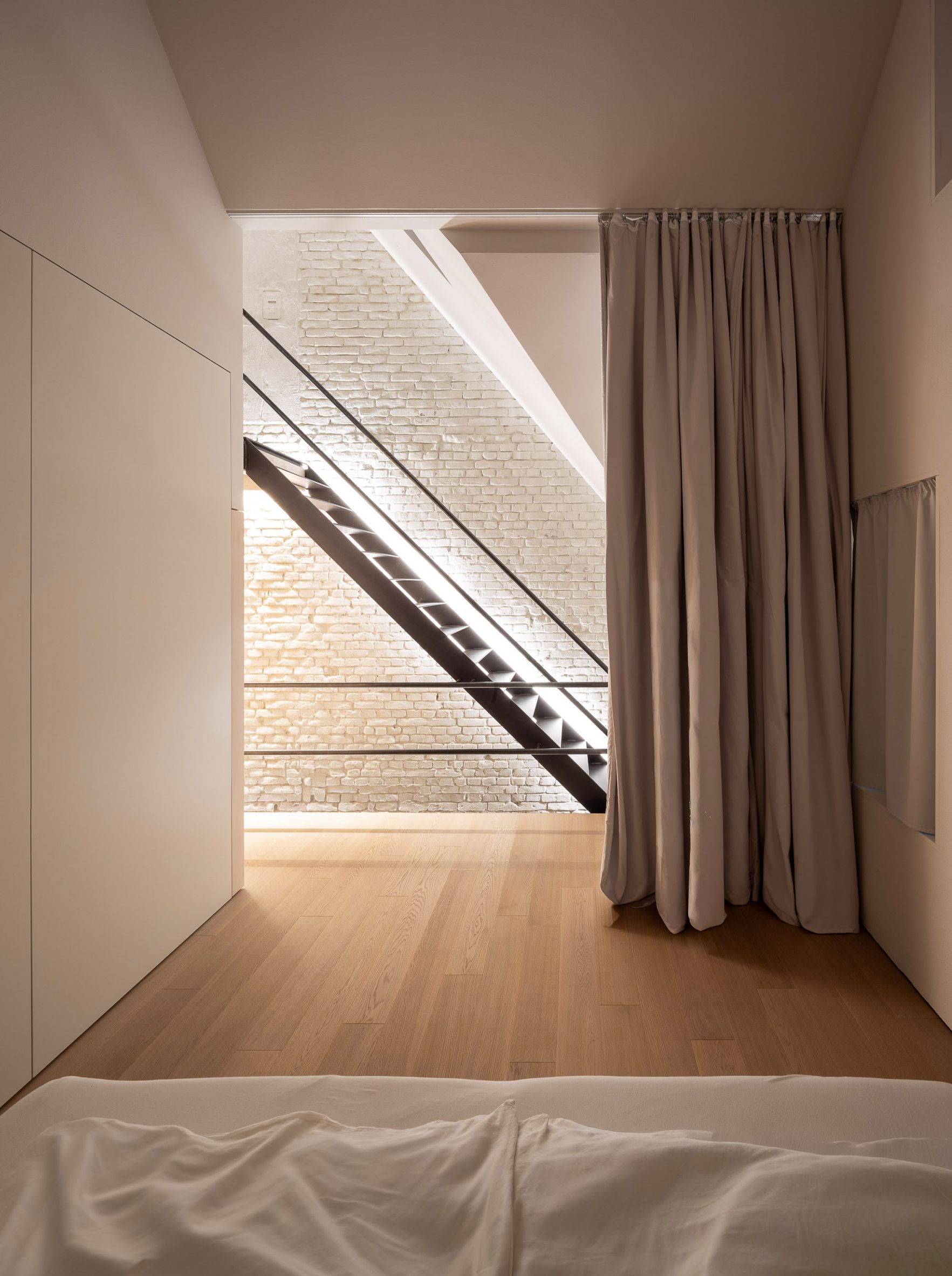 Brick to Light(德国“玻璃灯笼”屋顶营房住宅改造)丨德国明斯特丨Andreas Schüring Architekten-15