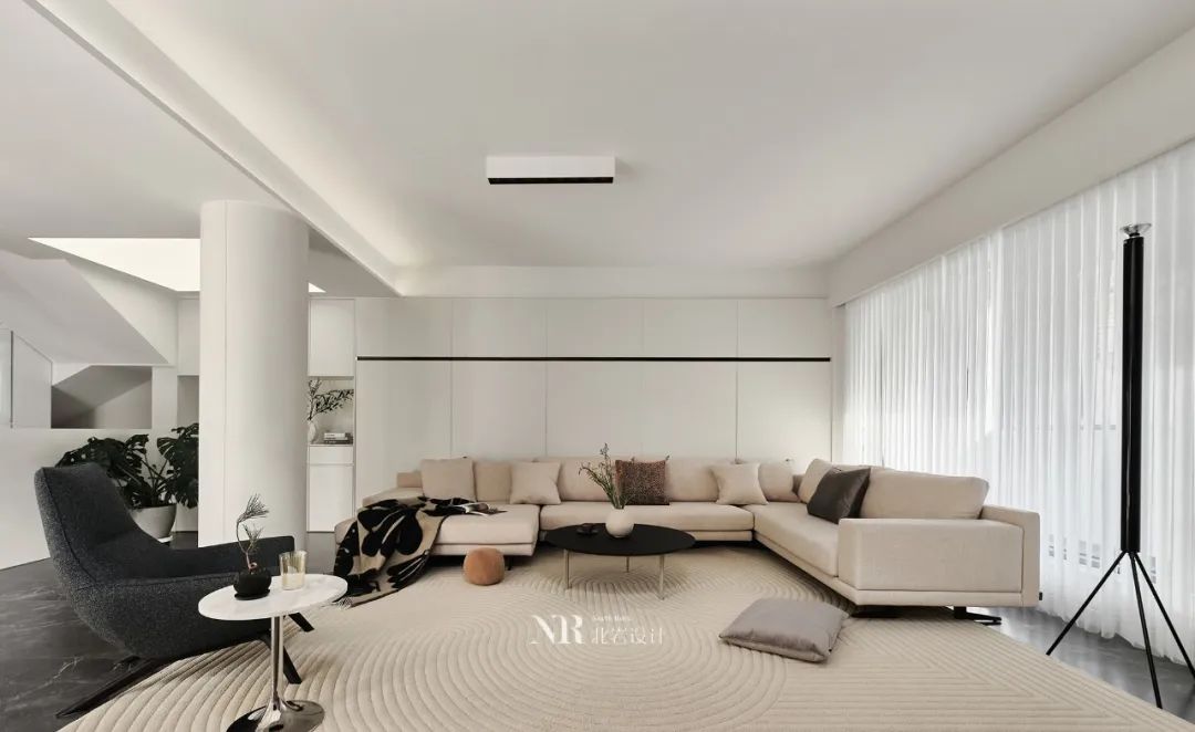 光影里的家 · 通透大宅的舒适设计丨中国南京丨北岩设计-15