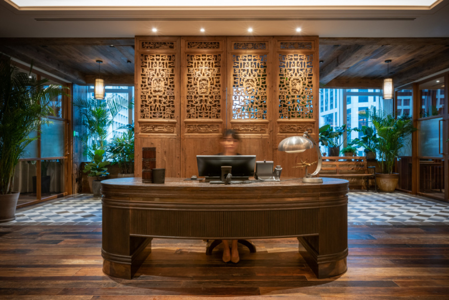 香港私募基金办公室 - 复古风情与金融气息的完美融合-9