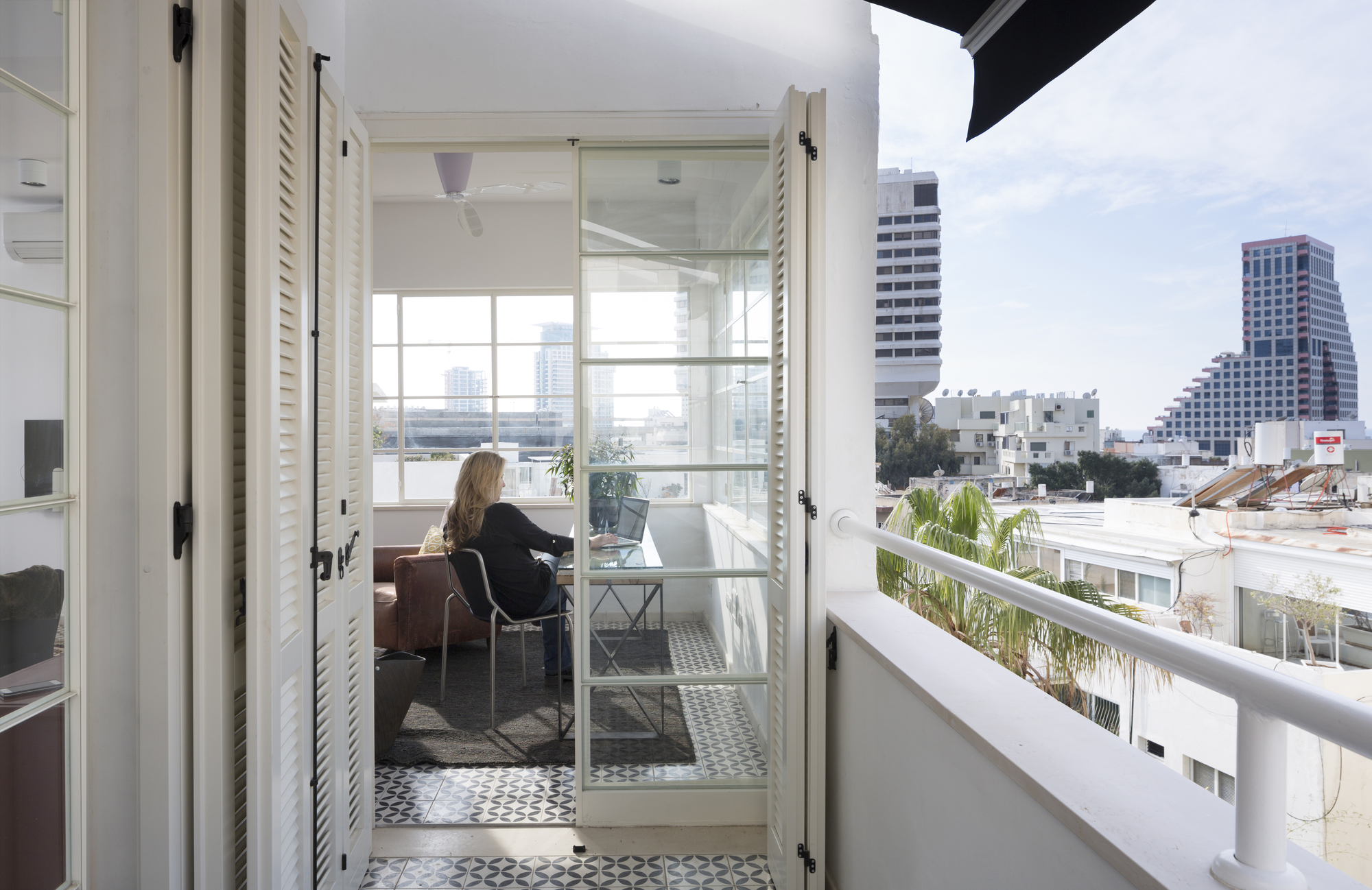 特拉维夫 Bauhaus 建筑中的自由气息-23