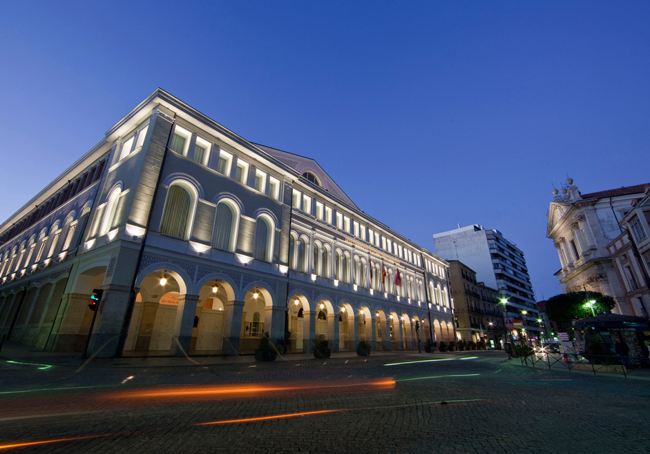 西班牙巴利亚多利德“光之河”照明项目-11