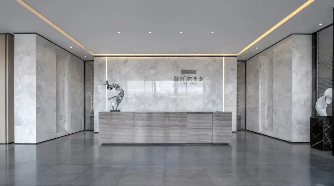 融创南昌·玖玺台销售中心 | 现代简约中的艺术与自然共生-0