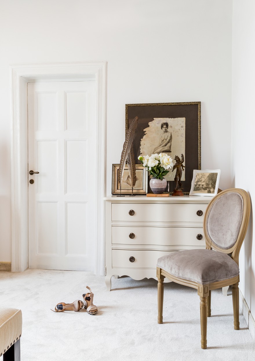 布加勒斯特英式乡村别墅 | 砖墙与橙色调的优雅结合-35