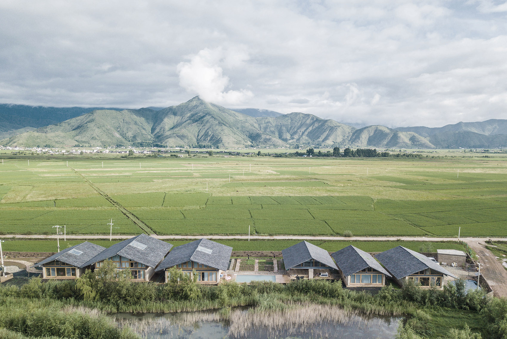 泸沽湖亭苑精品酒店，云南 / Atelier8-3