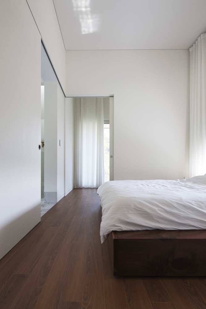 双家庭住宅的极简与古典之美-48