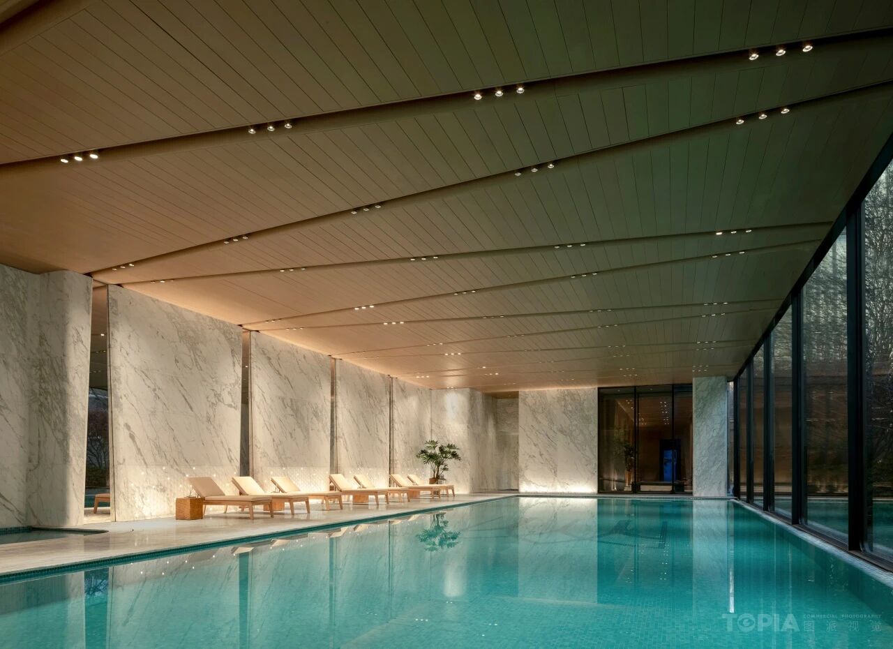 新作 DIA —— 写意山水 · 落日熔金「北京·华润置地 臻澐四季花厅 Urban luxury natural art」丨中国北京丨GAD吴轩-25