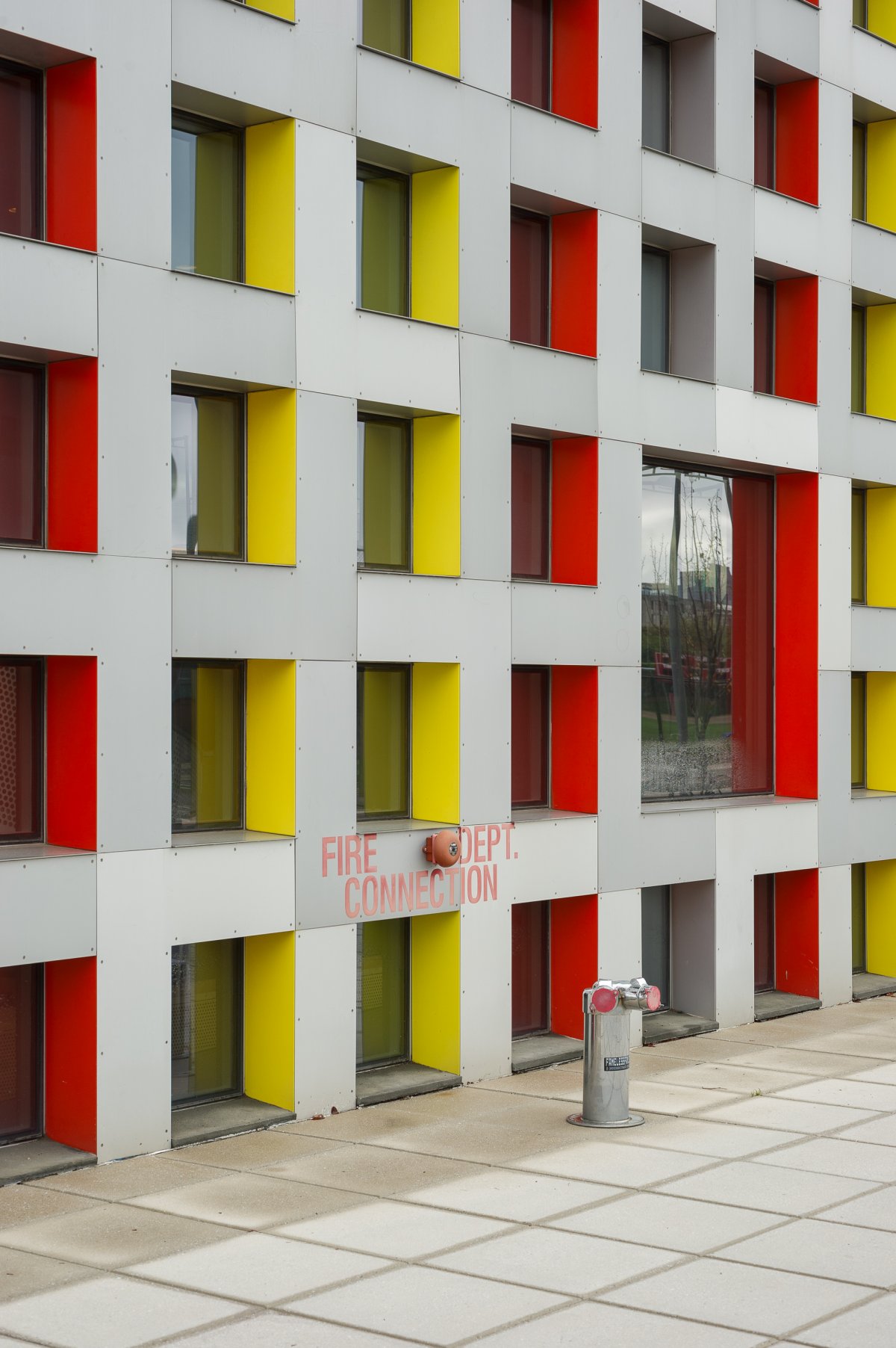 Steven Holl 打造多孔性学生公寓 | Simmons Hall-9