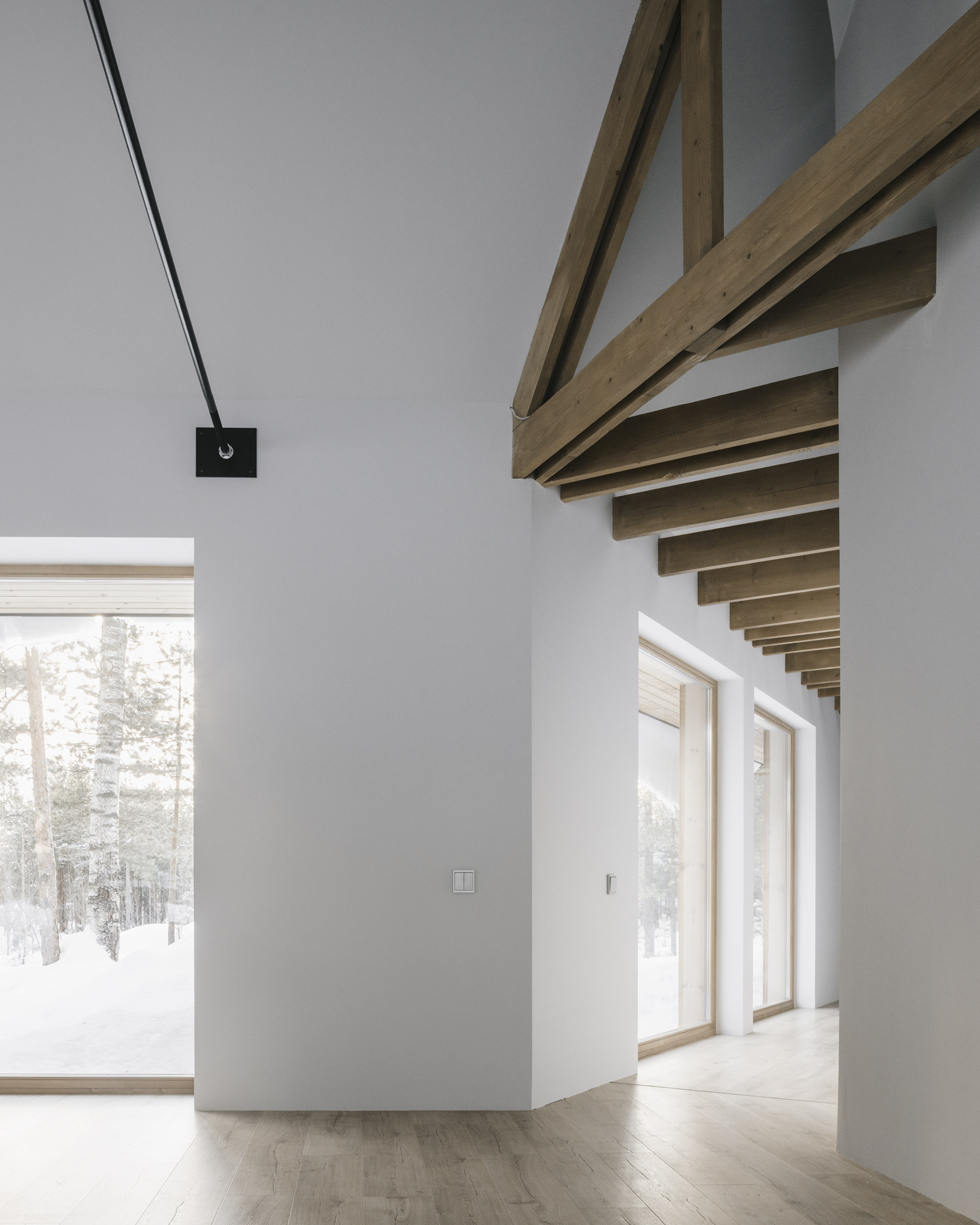 托架屋；支架屋（注：bracket有托架；支架等意思，这里结合具体语境可能会有更合适的表达，如果Bracket House是特定名称，可保持原样或根据其背景赋予更准确称呼 ） -25