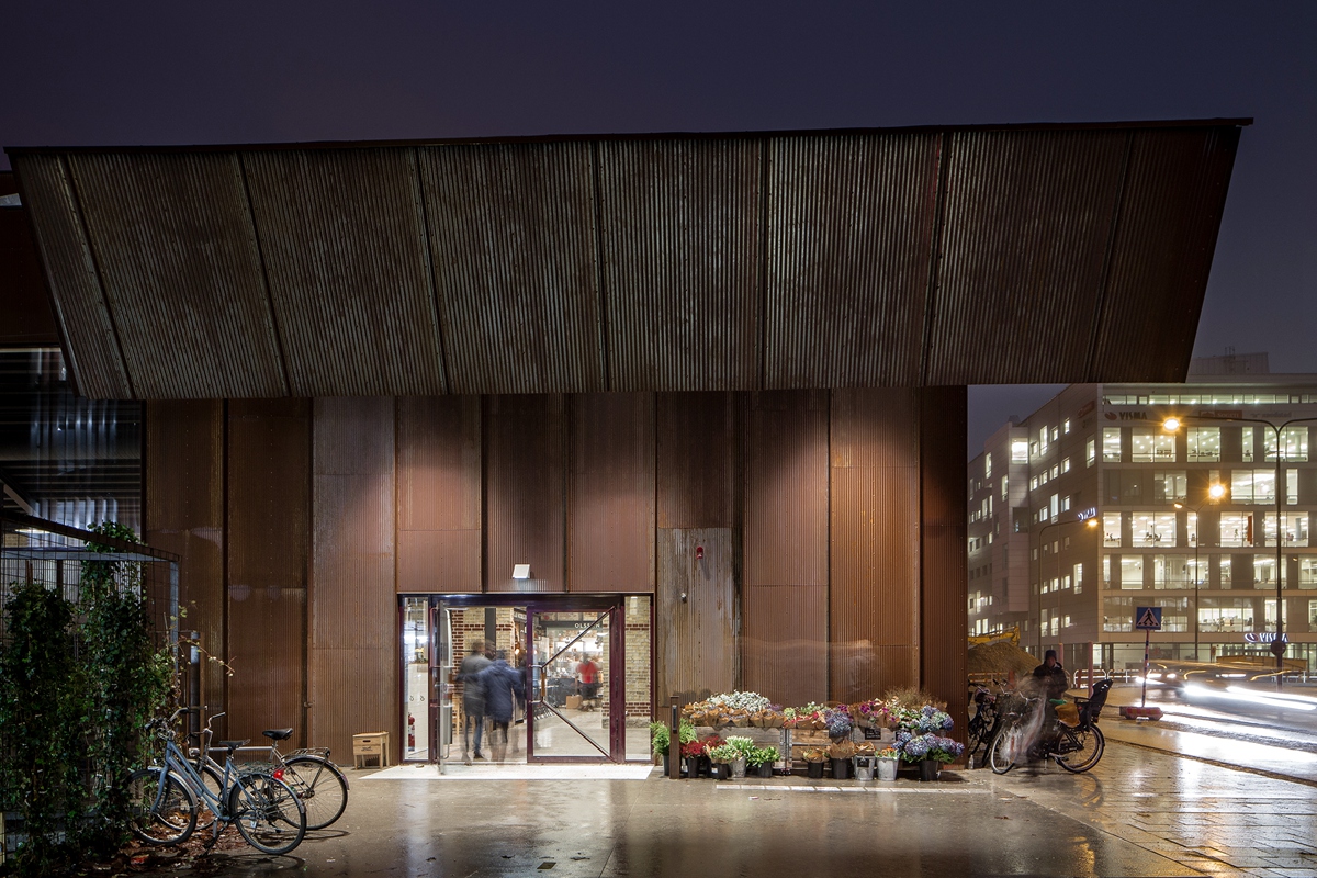 马尔默市场 | 旧货运站改造的全球美食爱好者目的地-11