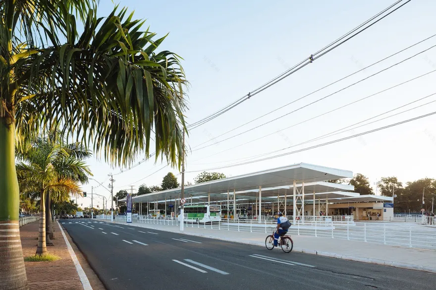 Dra. Evangelina de Carvalho Passig Bus Terminal-5
