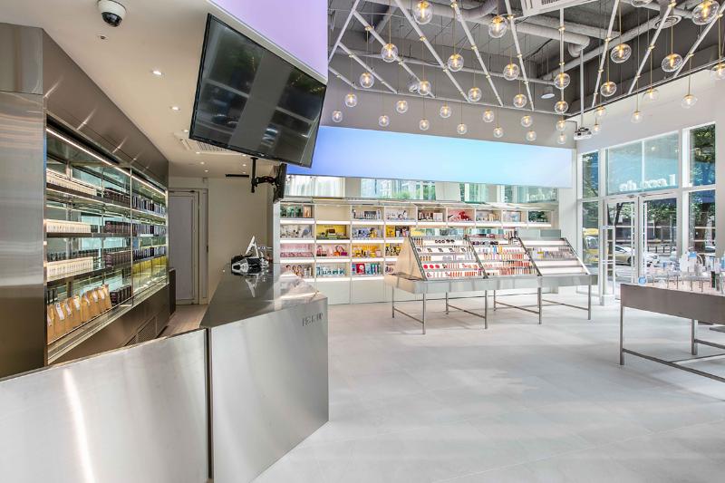 46 平米多元美容商店，打造健康美容一站式空间-4