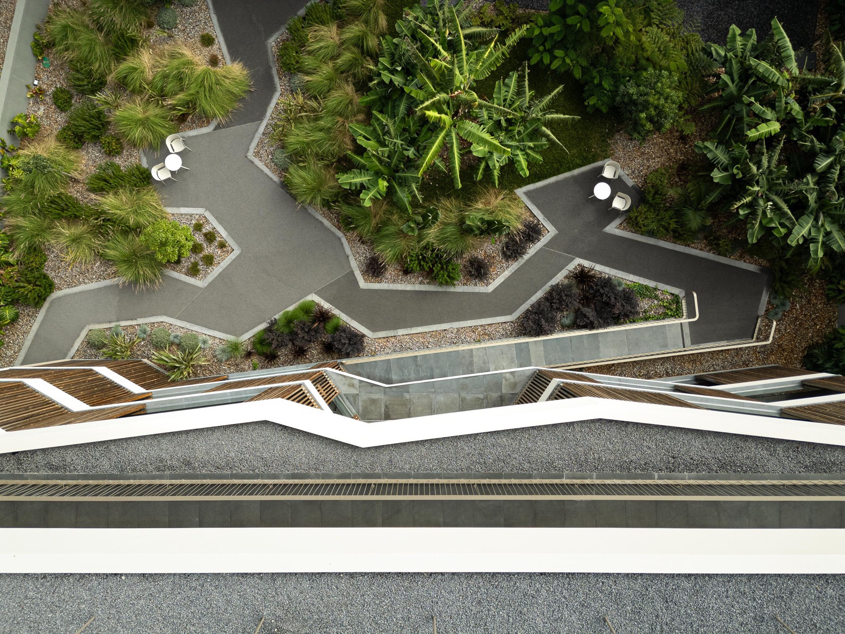 ERNESTO DO CANTO住宅区丨葡萄牙蓬塔德尔加达丨BOX arquitectos-137