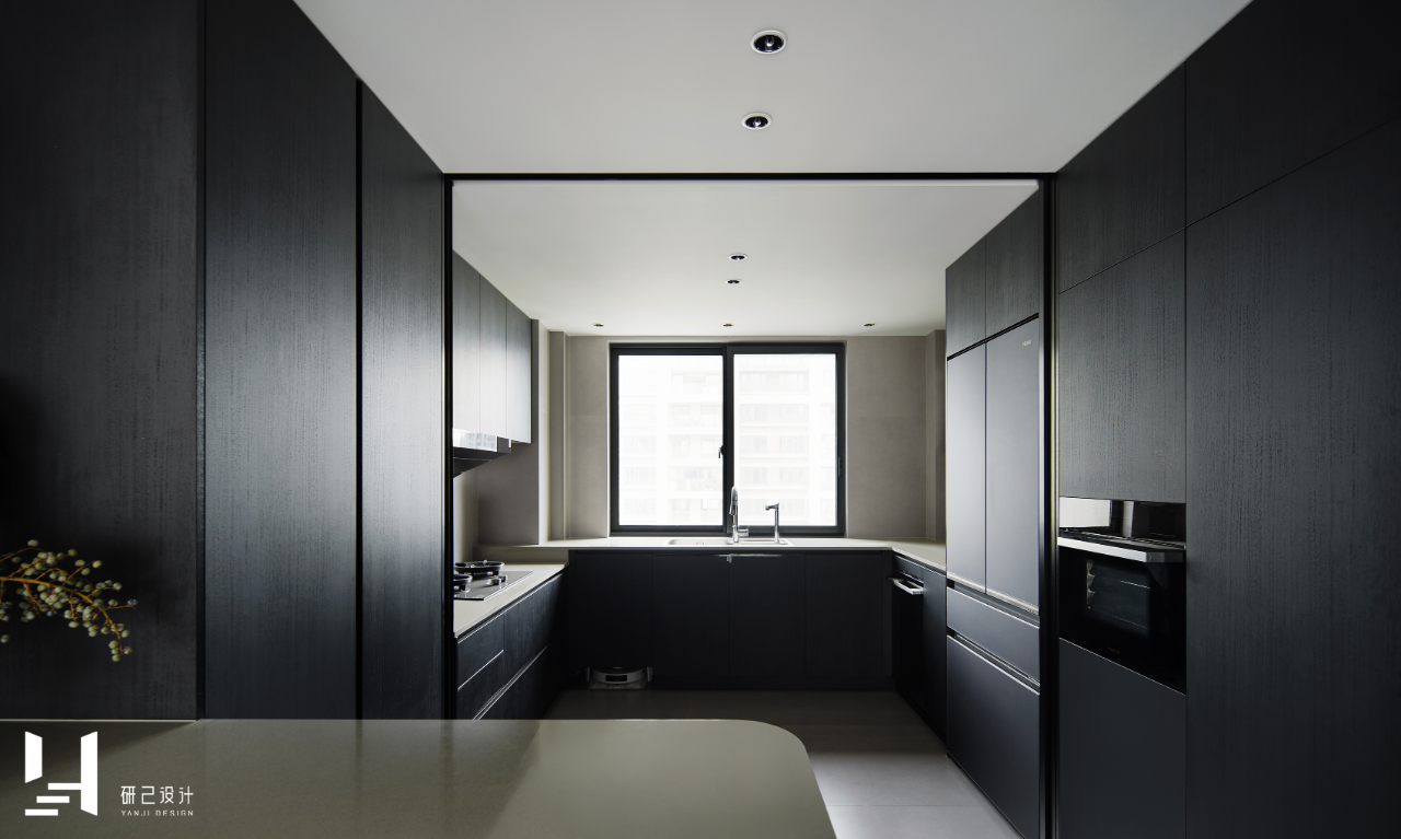 安徽芜湖国宾台142㎡ 《黑色圆舞曲》丨中国芜湖丨研己设计-24