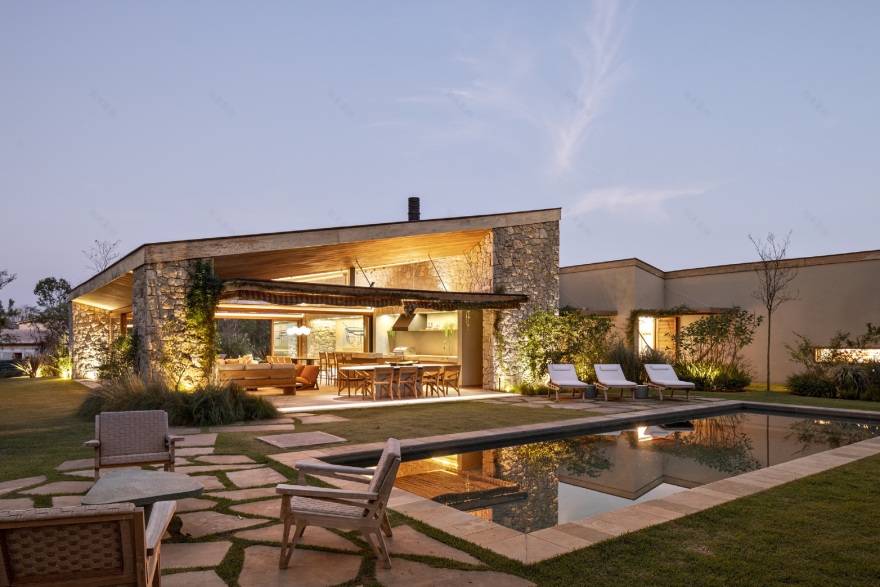 VLP住宅;VLP房屋(注:由于VLP可能是特定的缩写,在没有更多背景信息时,仅从字面翻译为住宅或房屋,若VLP有特定含义,需根据具体语境进一步确定) 丨巴西丨Pascali Semerdjian Arquitetos-49