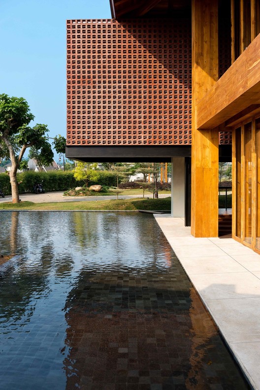 印尼马朗市山地慢跑风格酒店设计-7