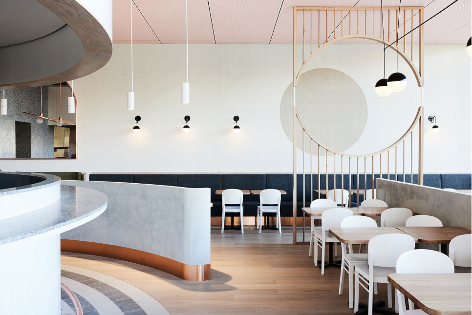 金色的;金黄色的;金的;金制的-45