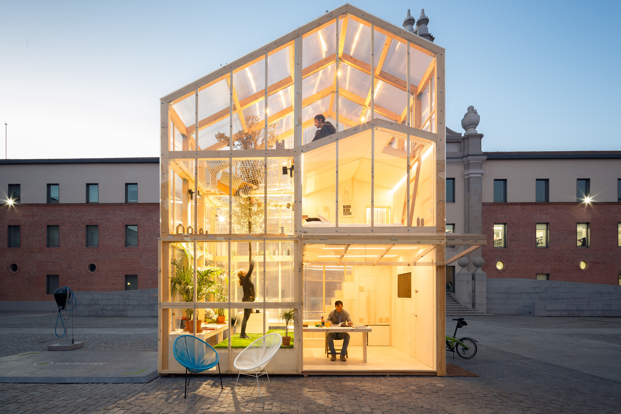 Urban House Installation / MYCC-7