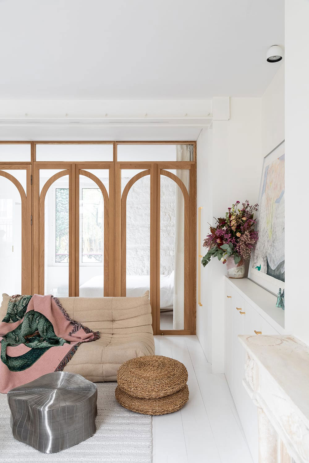 巴黎明亮现代公寓的独特设计-12