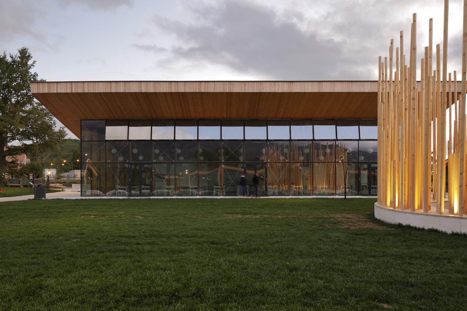 与时间赛跑建造高品质食堂-18