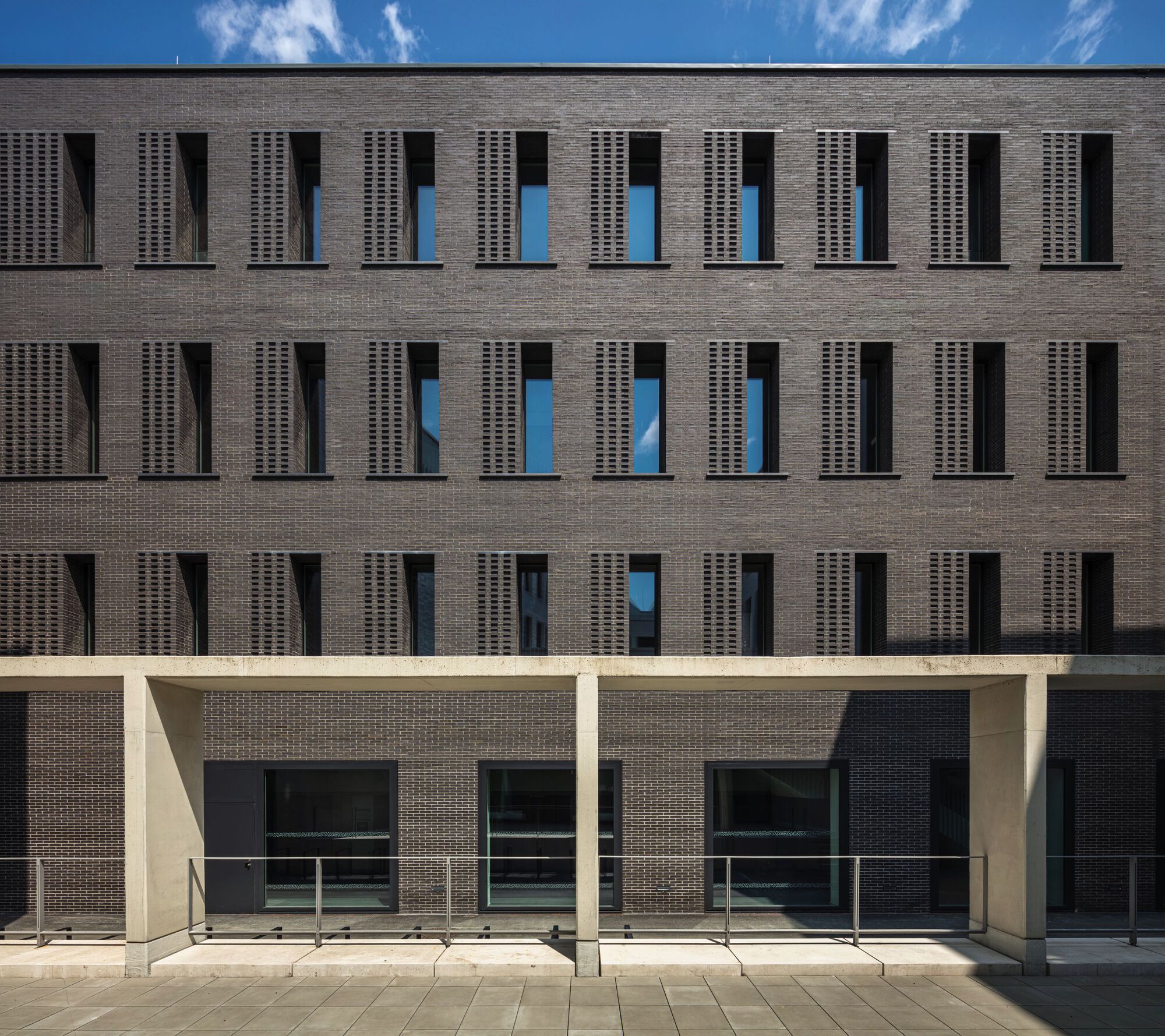 Seminar Building Philipps University at Pilgrimstein, Marburg / Dichter Architekturgesellschaft-12