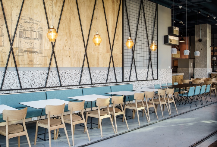 Bucharest 电车餐厅 · Yellow Office 的工业风设计-14