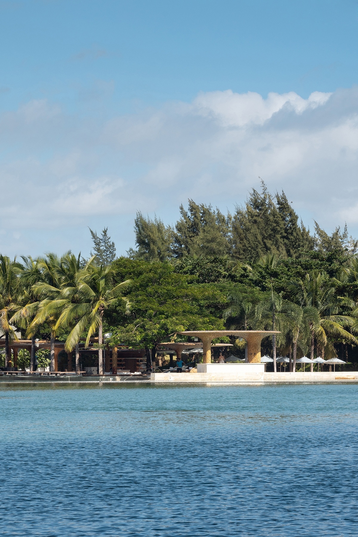 三亚艾迪逊酒店海滩俱乐部丨中国三亚丨万社设计-27