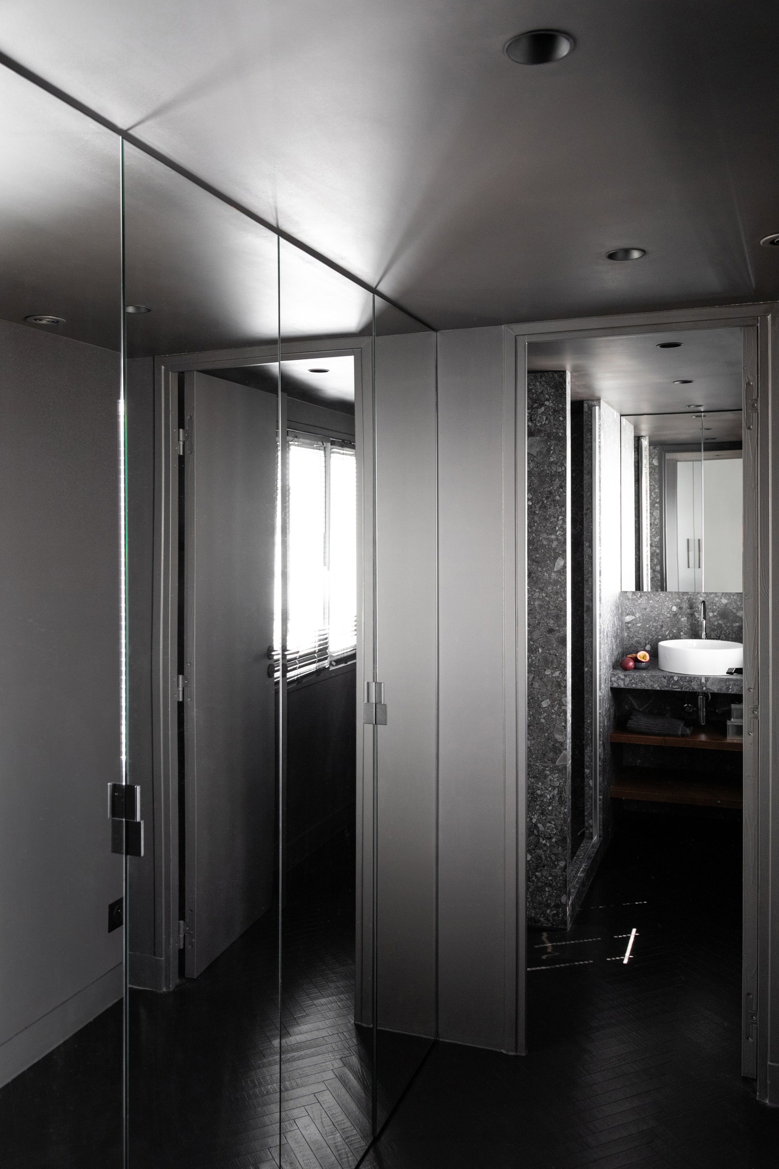 巴黎 45 平米屋顶公寓 | 创意改造与空间优化的完美结合-22