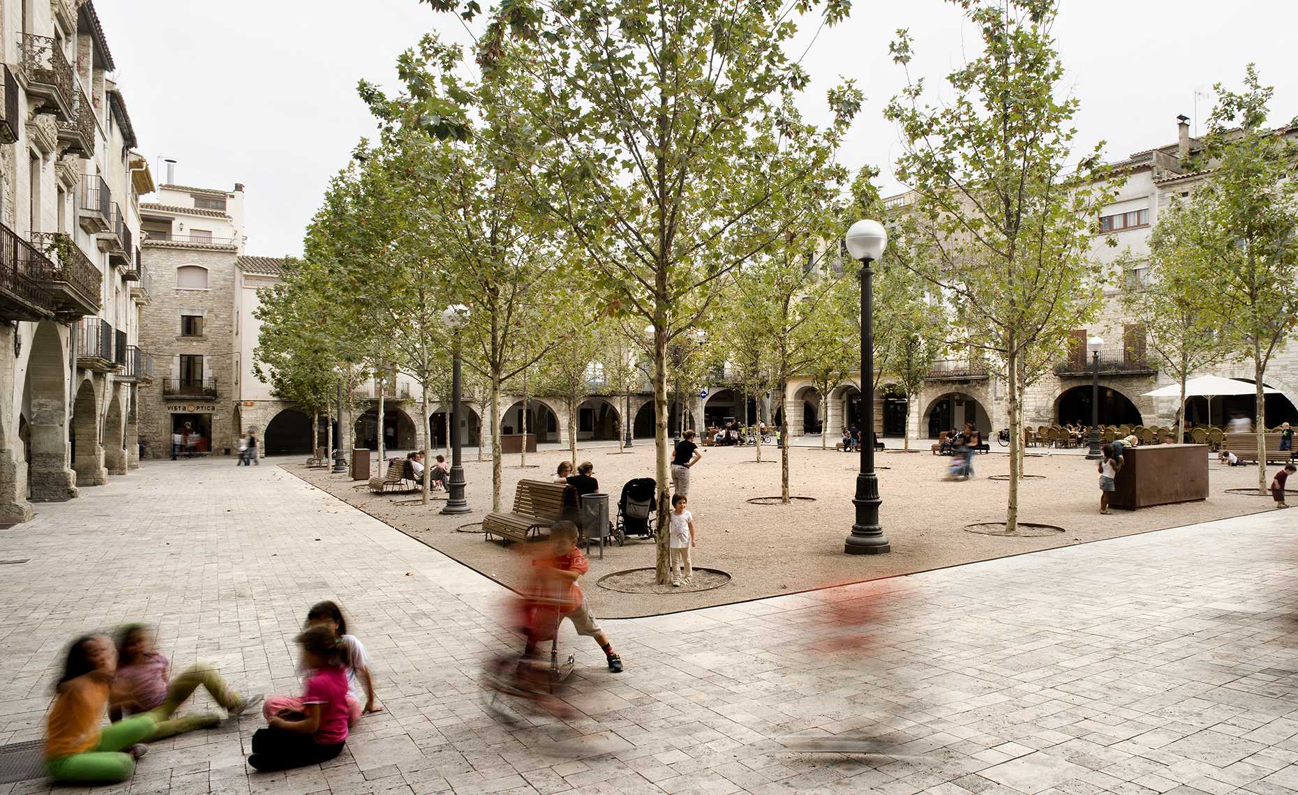 西班牙班约莱斯老城区 Banyoles 景观改造设计-15